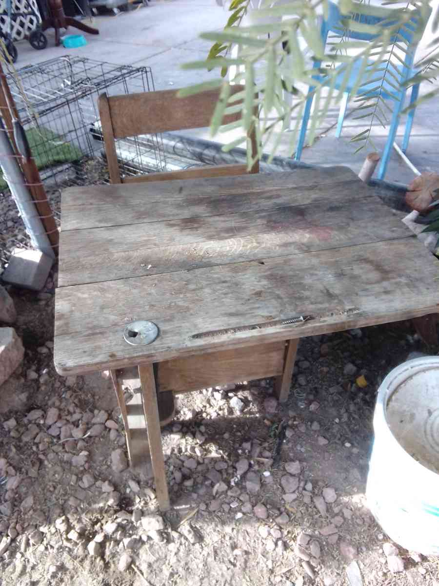 a childs school desk