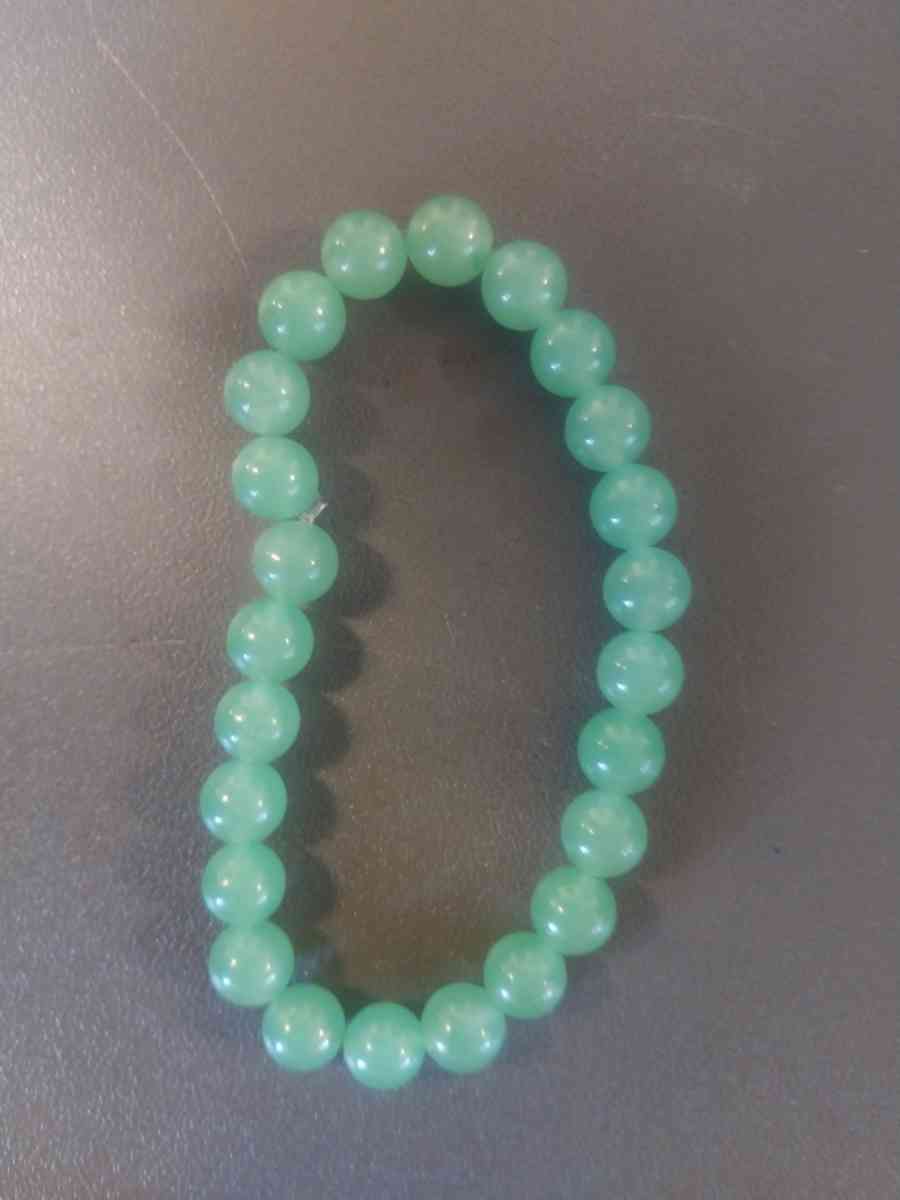 jade bracelet