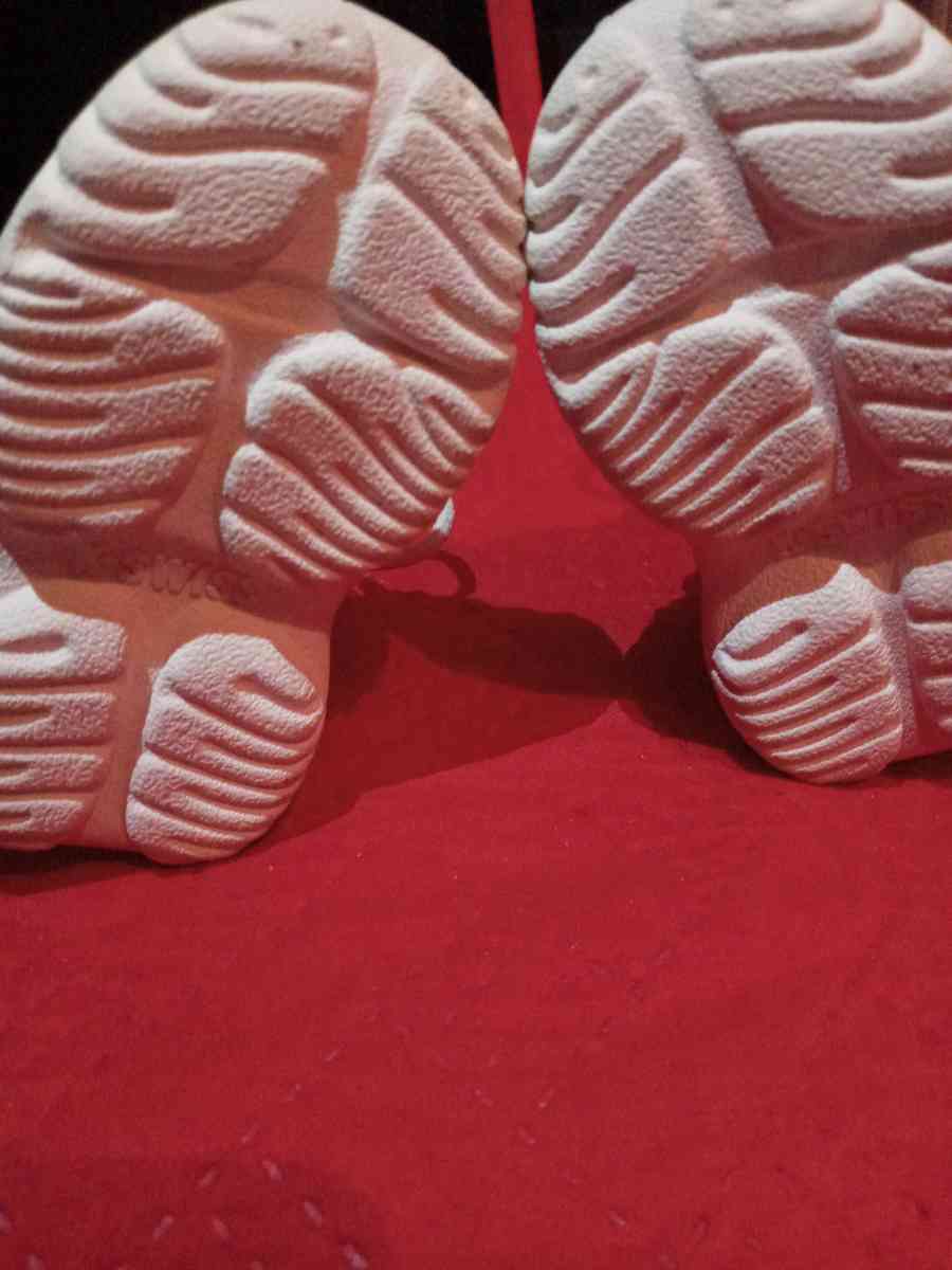 case with shoes for baby infant size 2