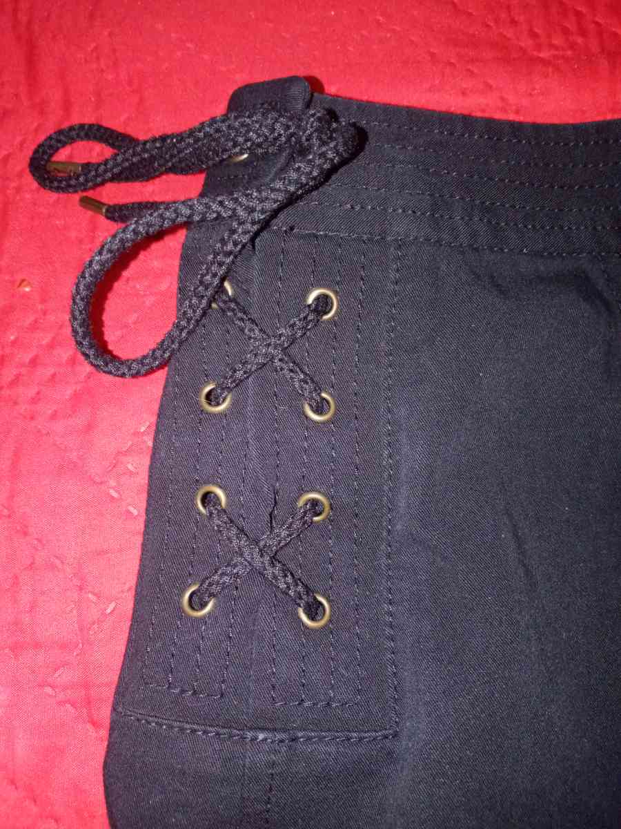womens small black mini skirt