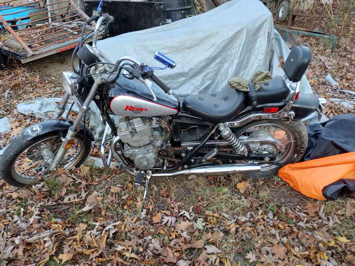 250 Honda rebel needs clutch and some minor work and will ru