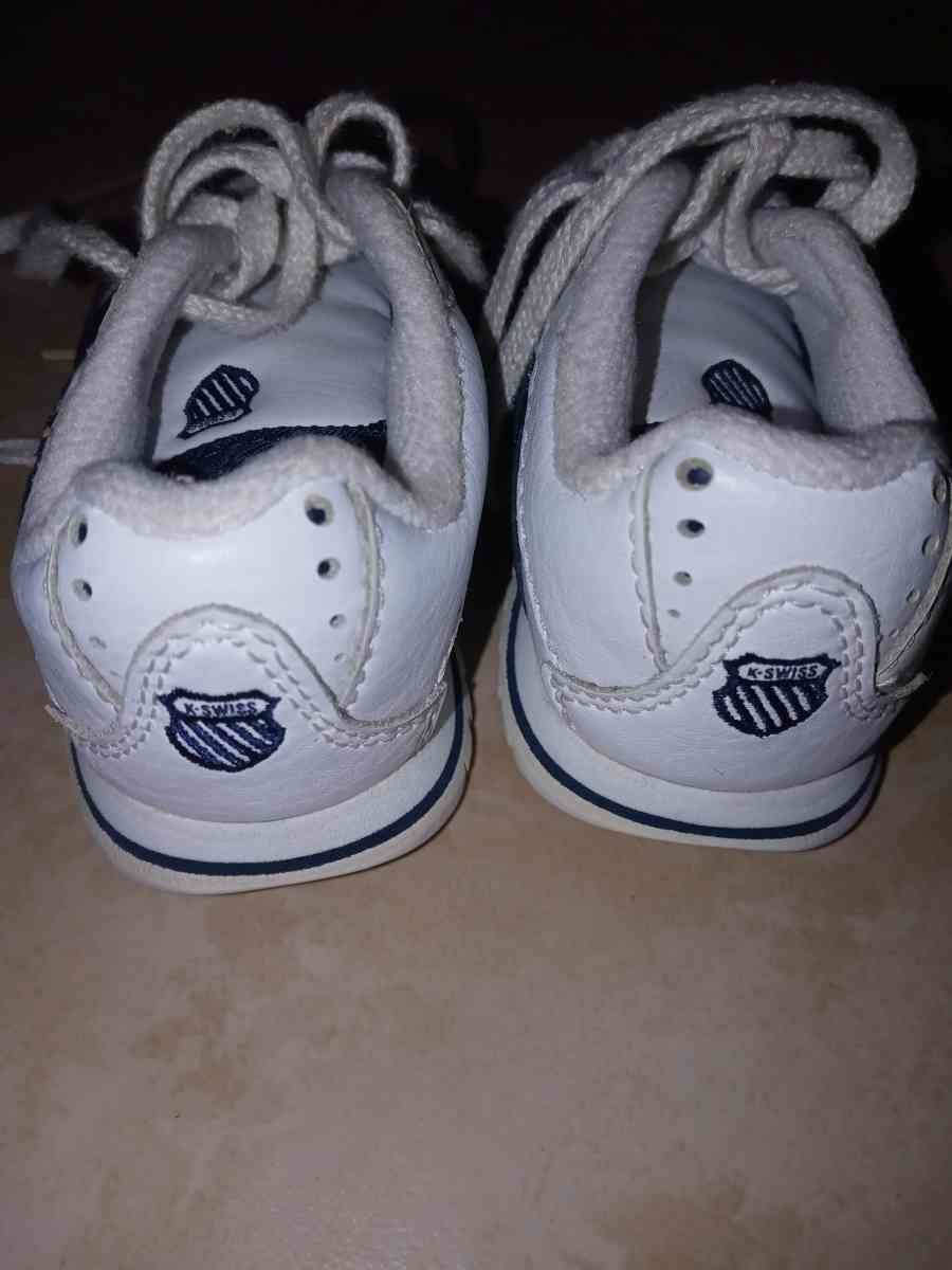 infant toddler child size 5 Swiss tennis shoes