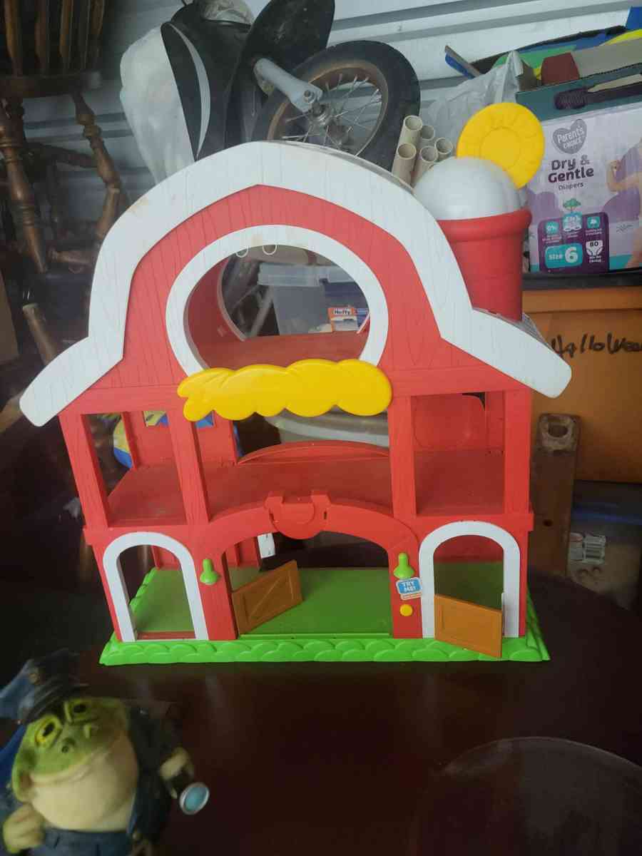 Kid Connection Farm House Play Set