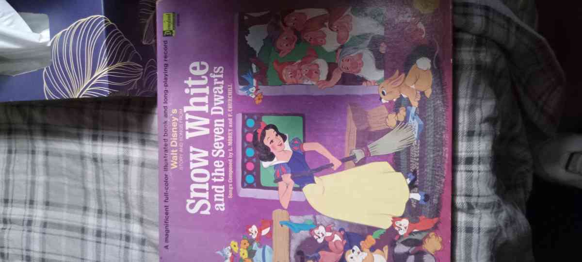 7 old Disney records