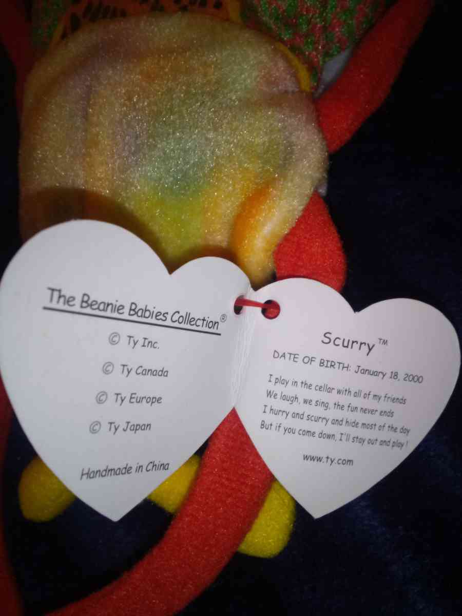2000 Ty beanie babies scurry mint selling collection off