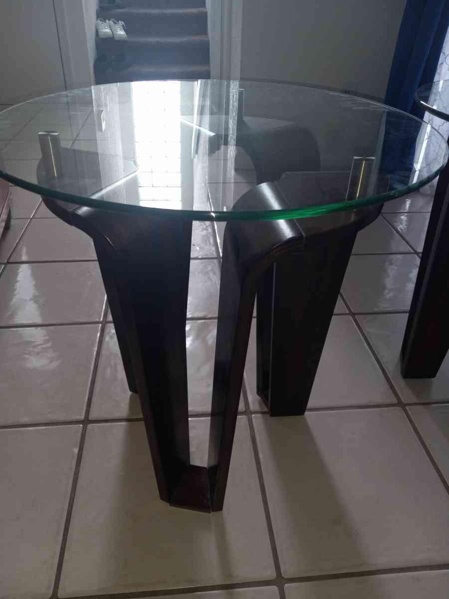 2 Modern Glass Coffee Tables