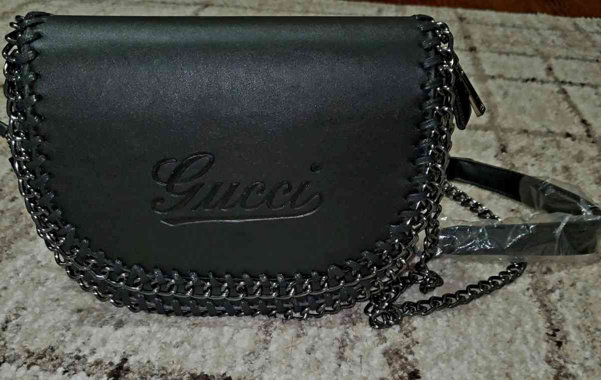 guggi wallet