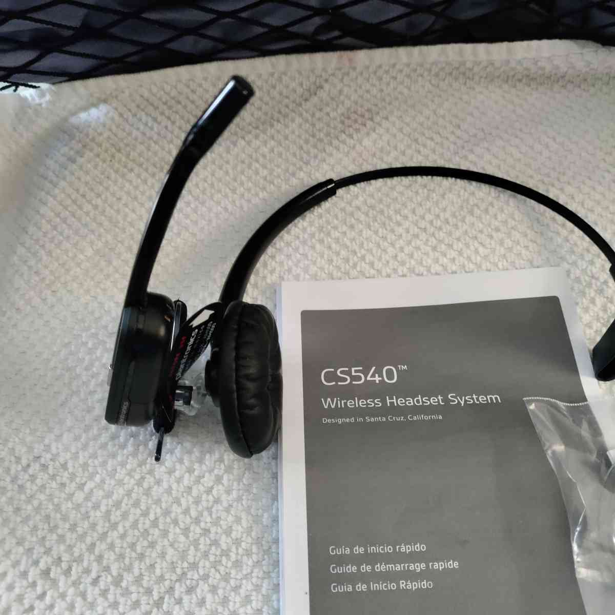 Plantronics wireless headset NOT BLUETOOTH CAPABLE