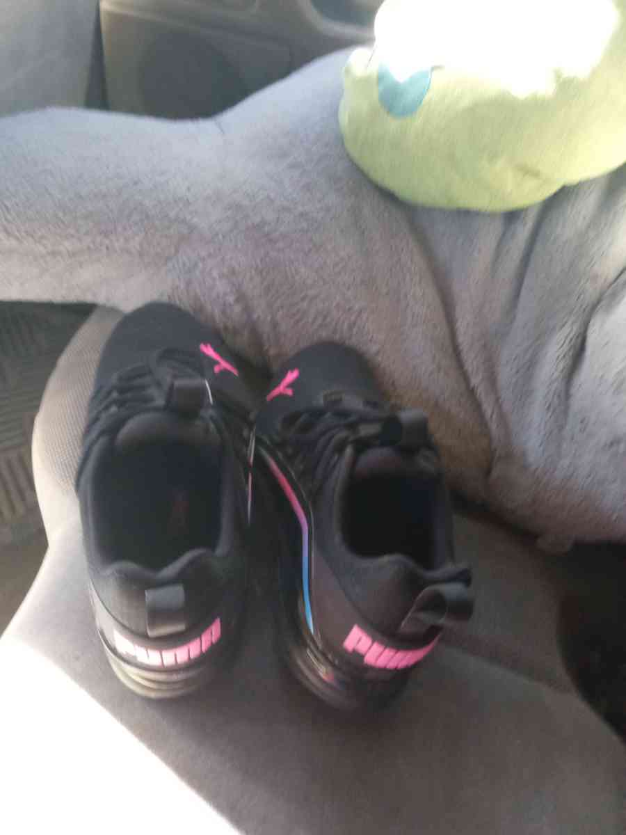 puma shoes for women size size 7 and half