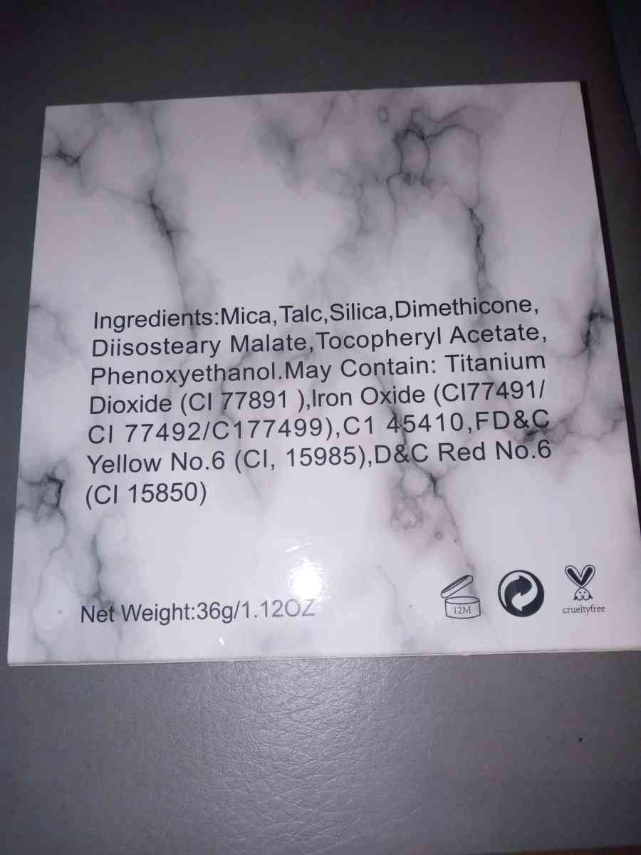 16 color palette makeup with mirror