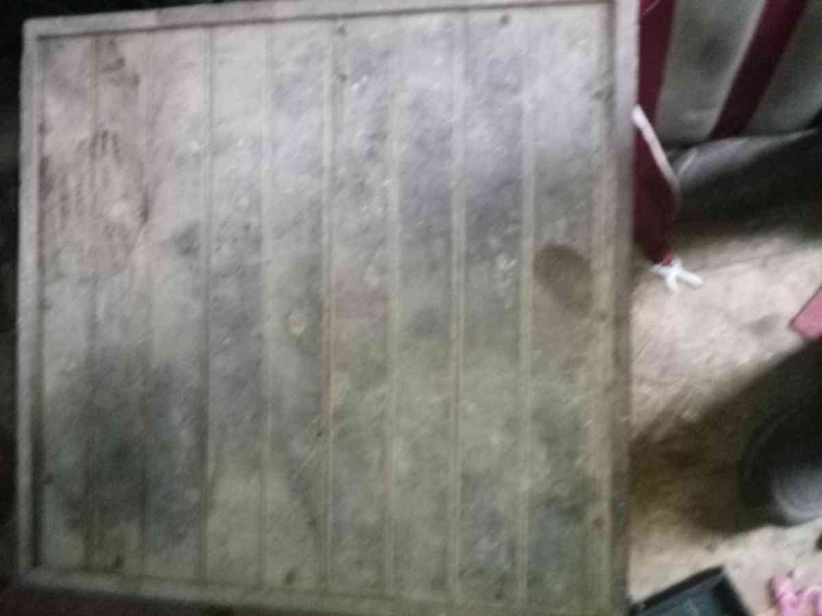 chicken hatchery box