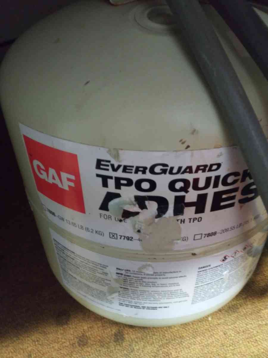 40lbs TPO quick spray adhesive new