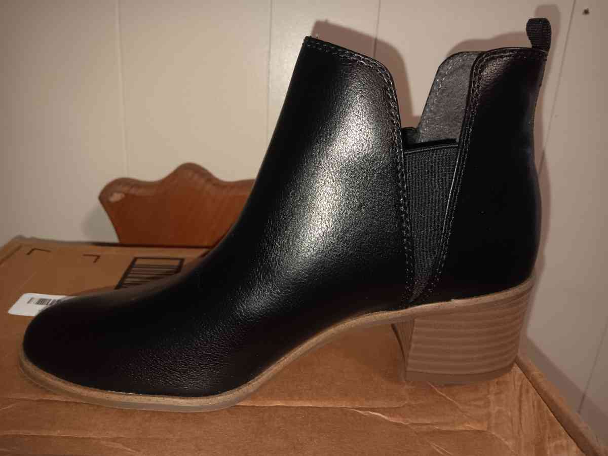 Dr Scholls ankle booties