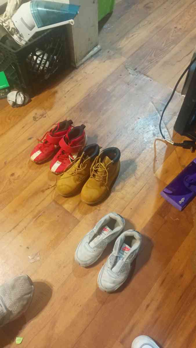 boys shoes