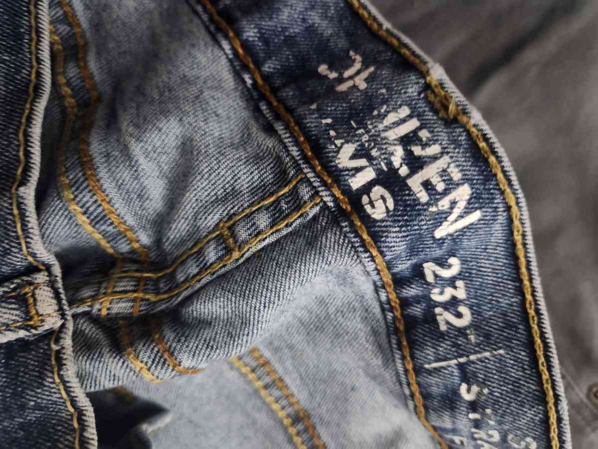 jeans