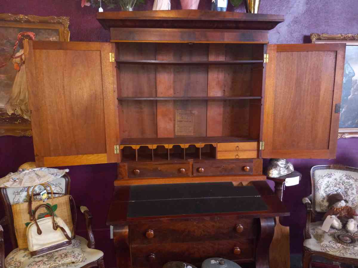 1840s secetary Hutch