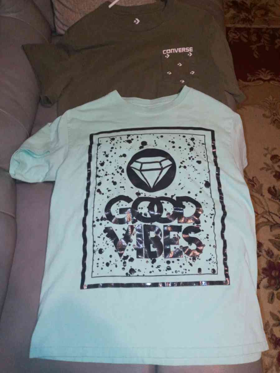 two Tshirts Converse and sole addiction