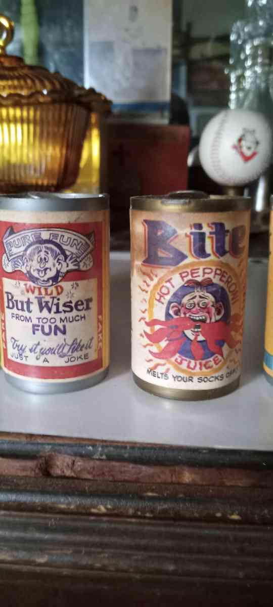 6 vintage mini beer cans