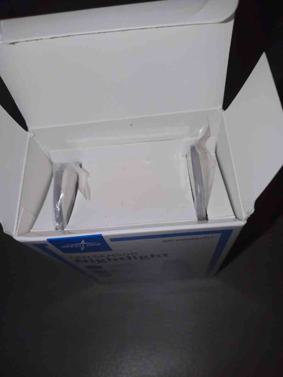 Medline LED sensor nightlight two lights in one box