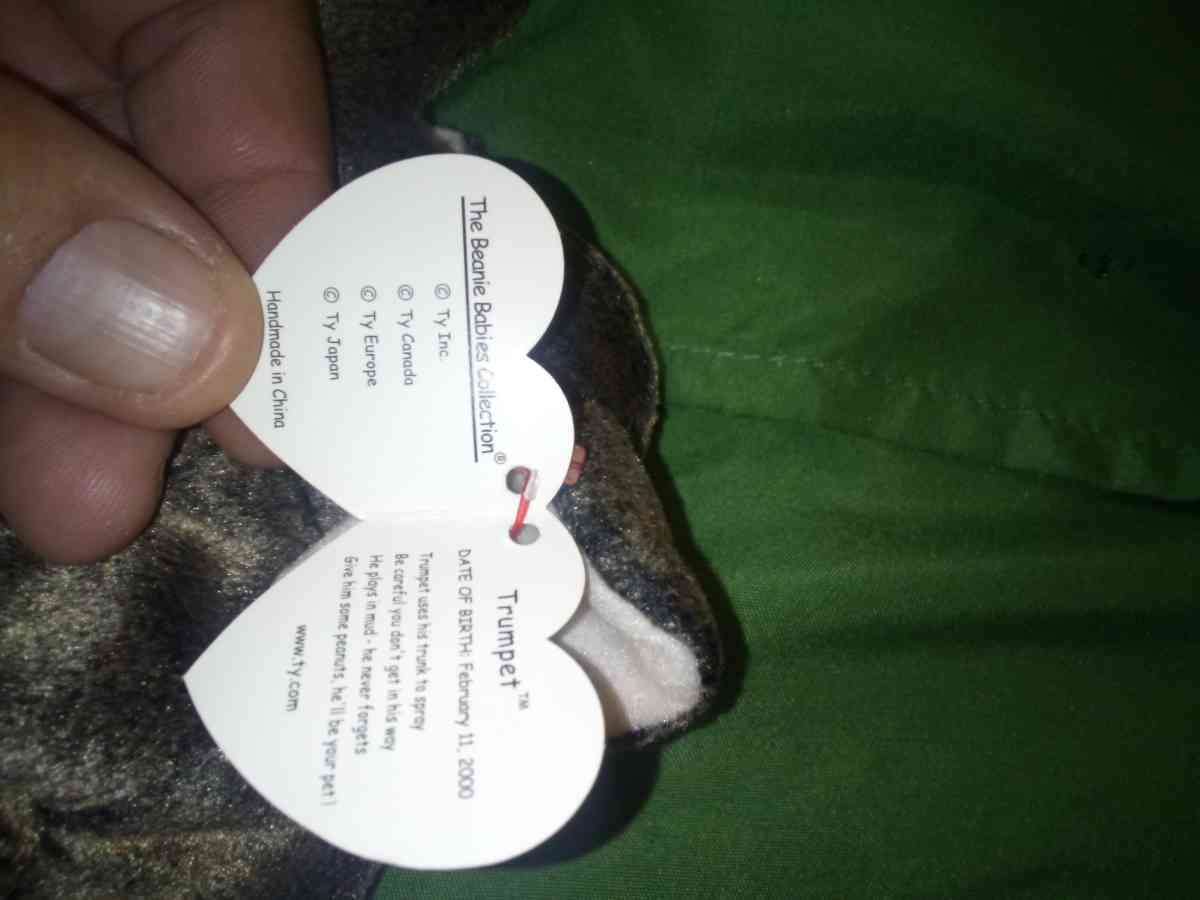 2000 Ty beanie babies trumpet elephant mint selling collec