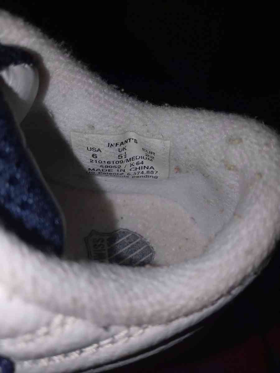 toddler size 6 KSwiss tennis shoes