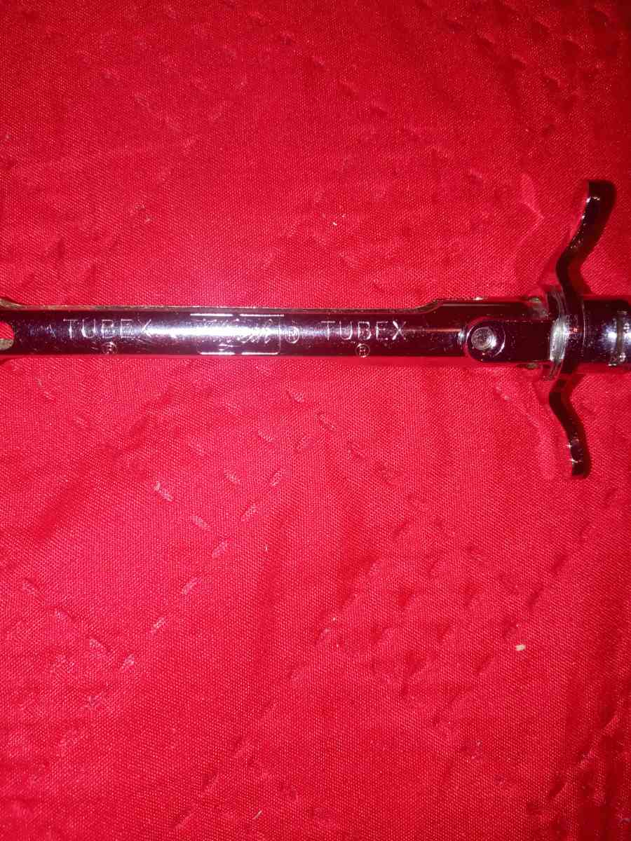 vintage antique 1943 to 1953 surgical instrument