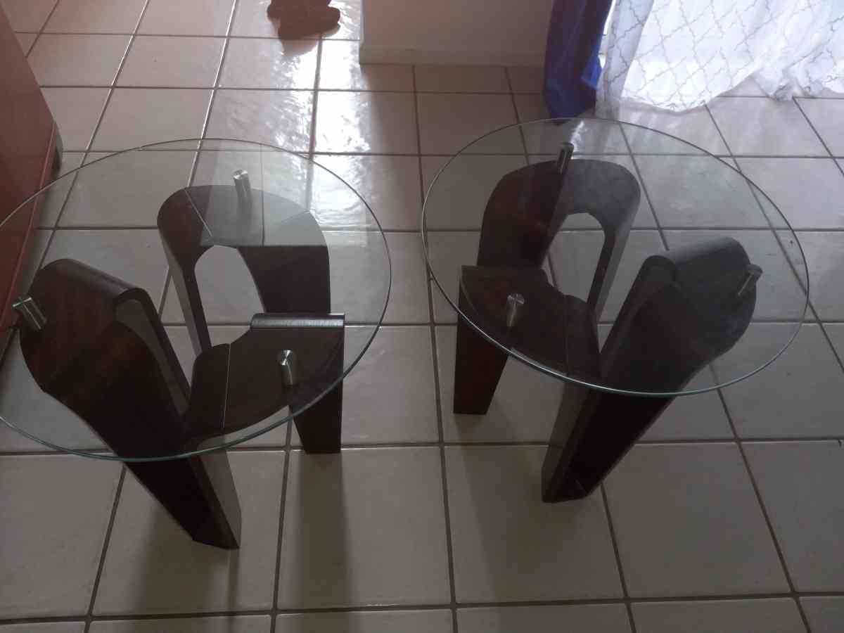 2 Modern Glass Coffee Tables