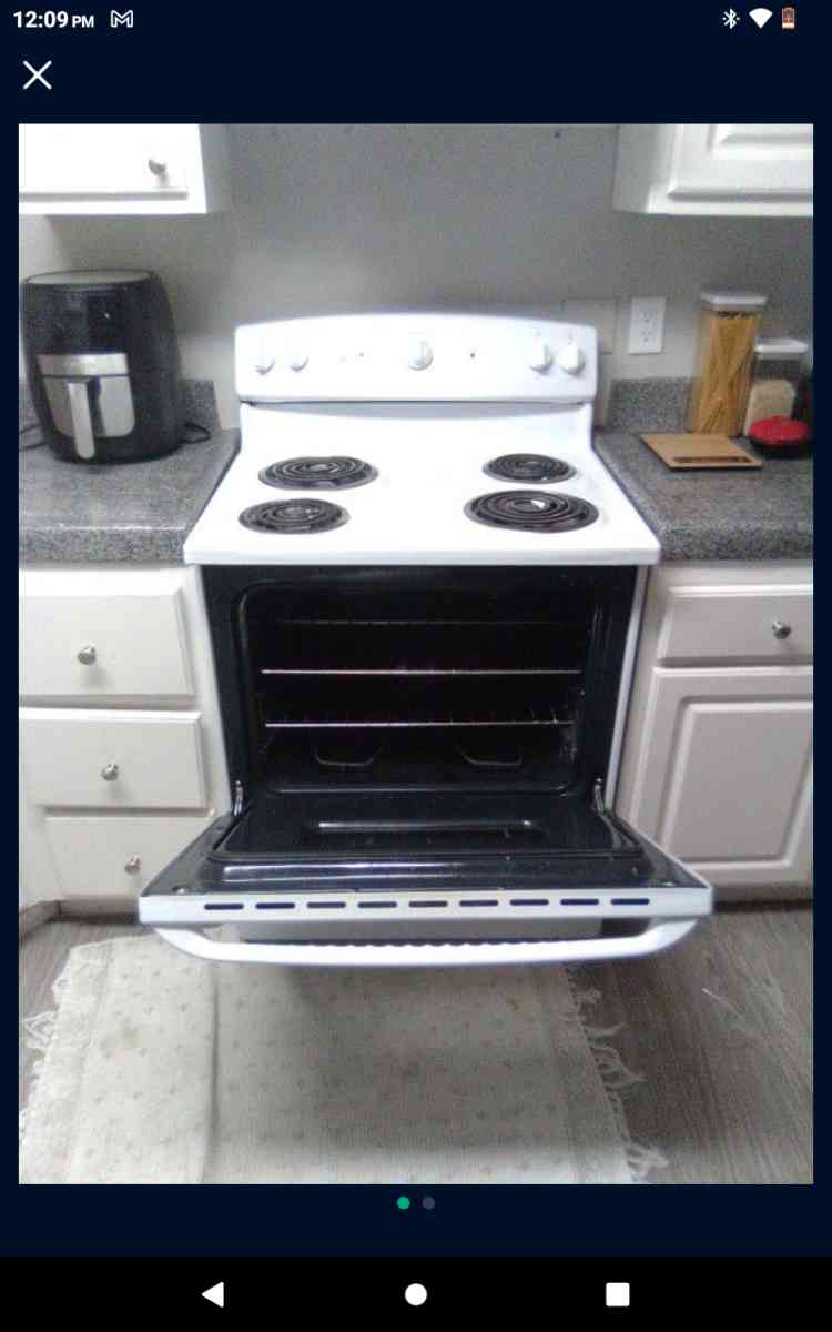 GE Electric Stove