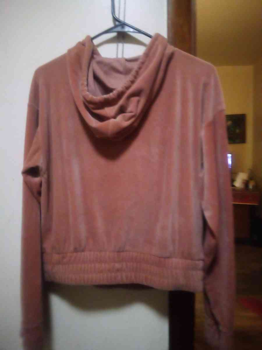 no boundaries velvety feel sz 7 to 9 hooded pullover Ex cond