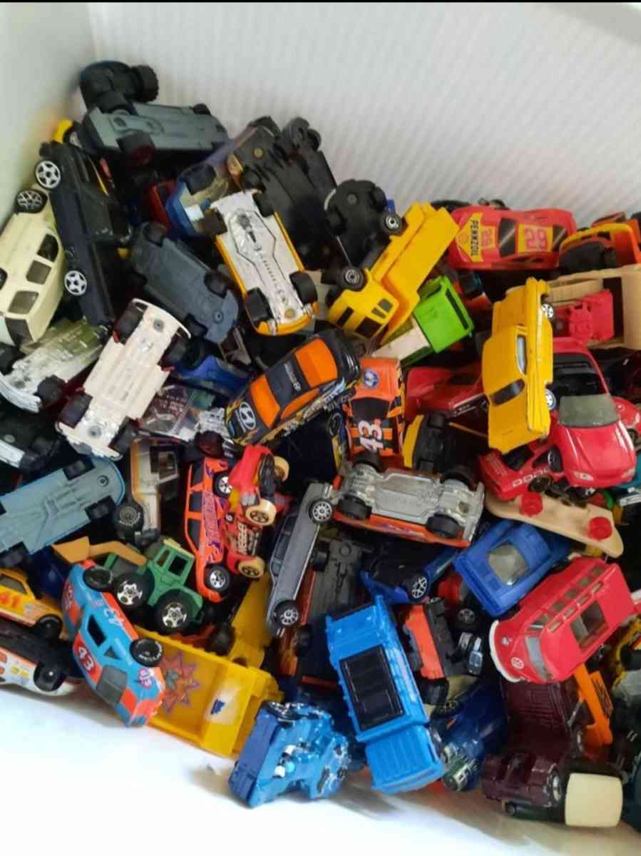 LOT Of OVER 180 HotwheelsMatchbox Cars