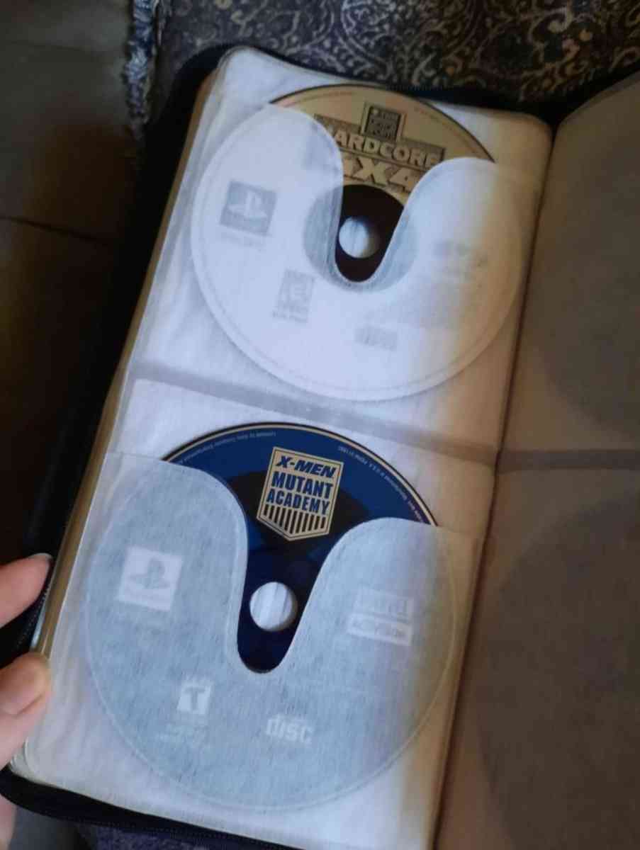 Lot of 31 PS1 Games and 1 PS2 Game  Pickup SOUTHMONT NC