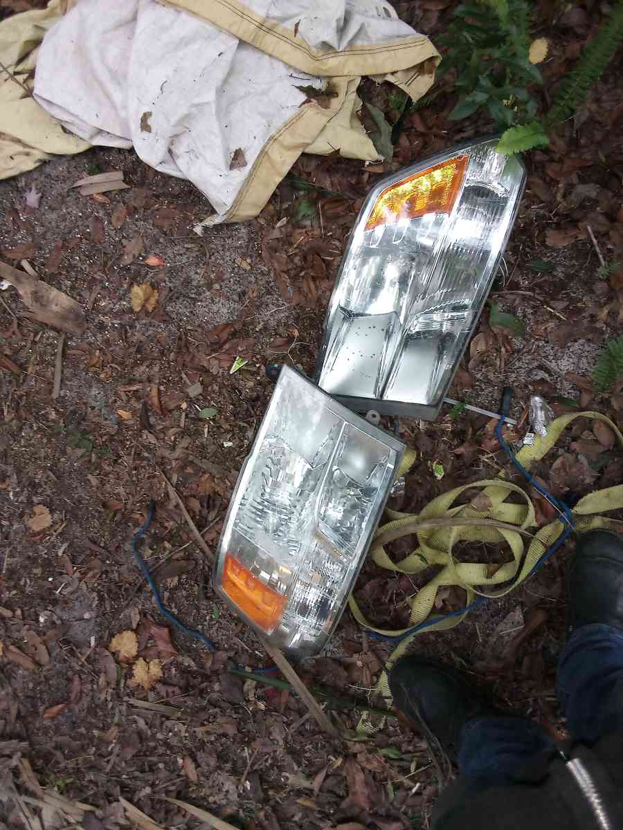 2014 RAM 1500 headlights 75 for the set