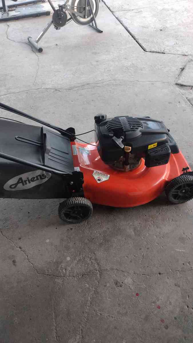Ariens Lawnmower