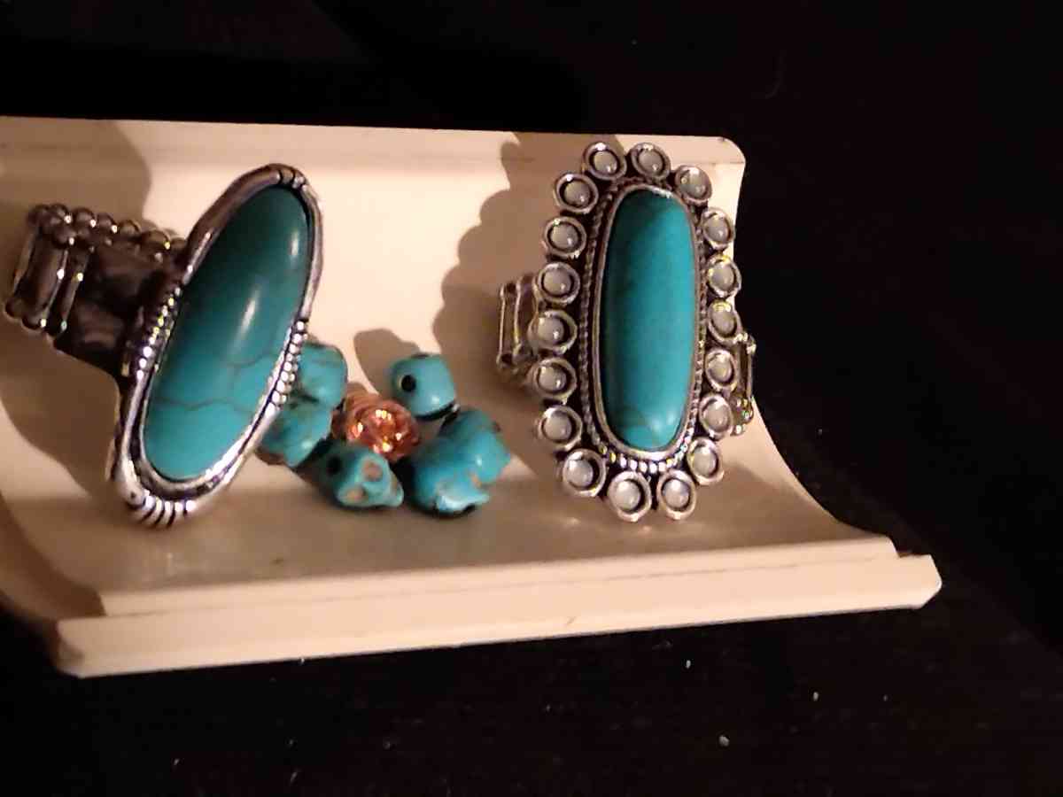 22 in Copper An Turquoise Necklace with a cross