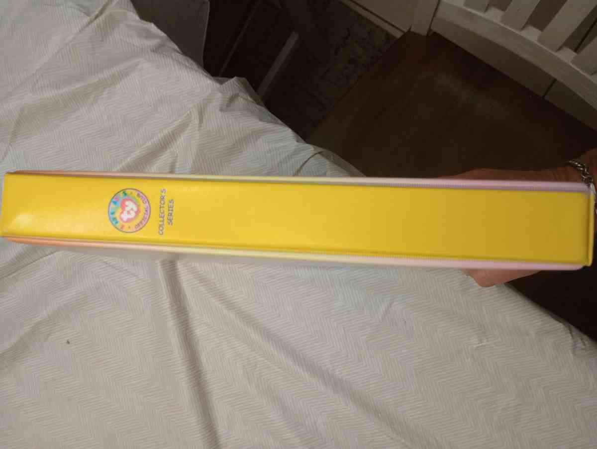 BEANIE BABIES COLLECTION CARDS IN BINDER