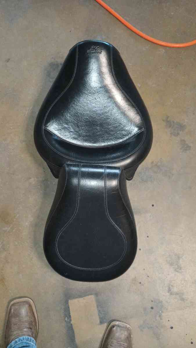 1995 to 2007 Kawasaki Vulcan motorcycle Mustang seat