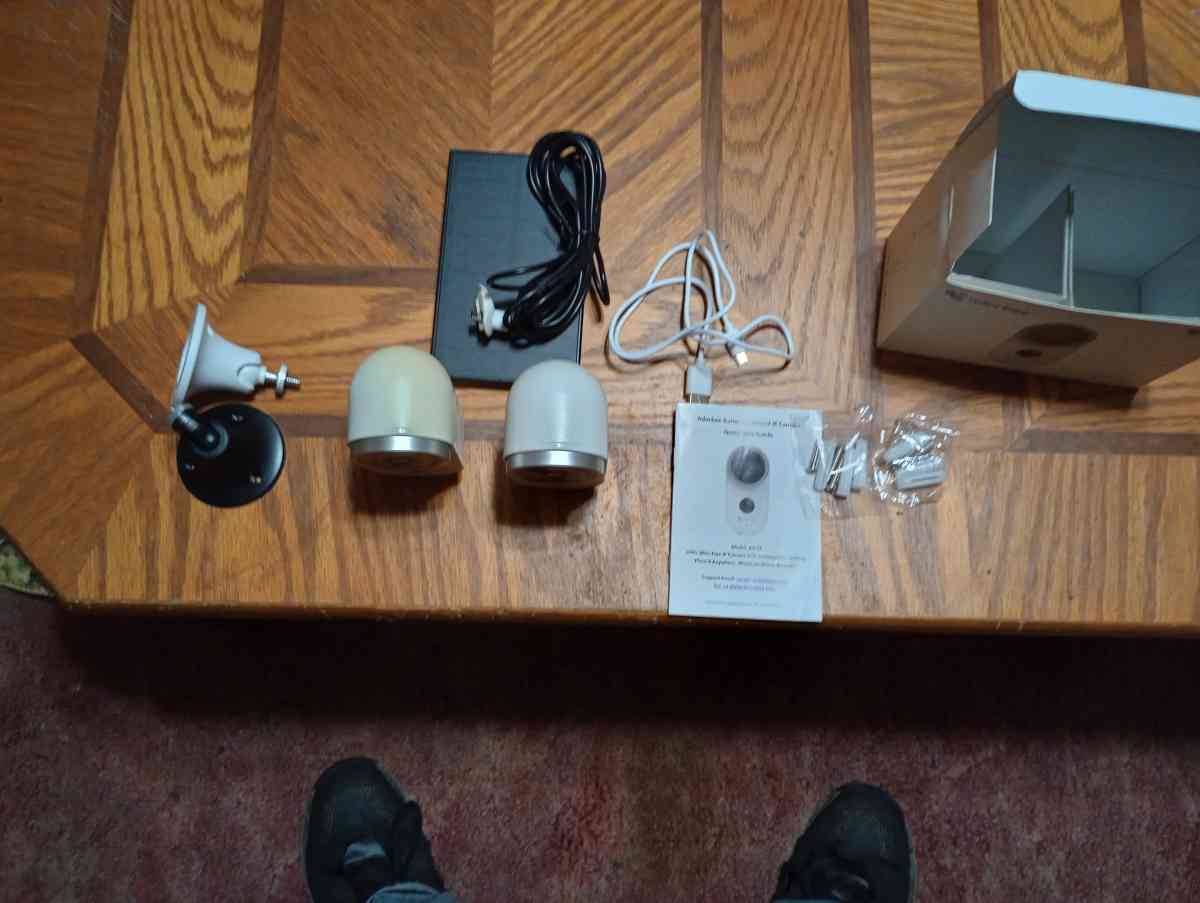 adorbee battery powered security camera