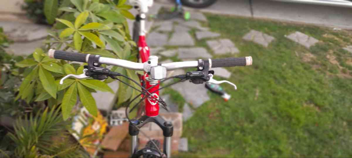 mountain bike Gary Fisher Genesis20