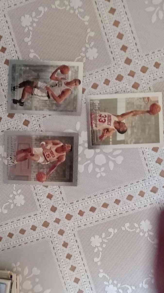 BASKETBALL CARDS