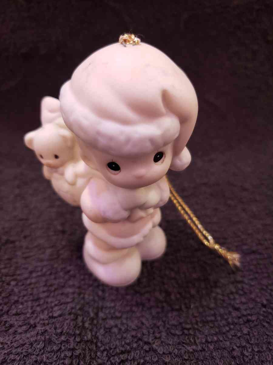 Precious Moments Figurine Bringing You A Merry Christmas