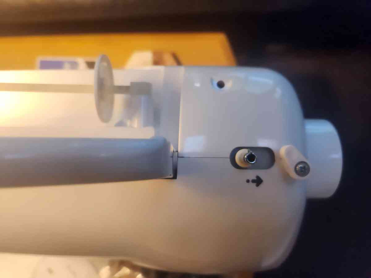 Singer Curly 8763 Zig Zag Sewing Machine