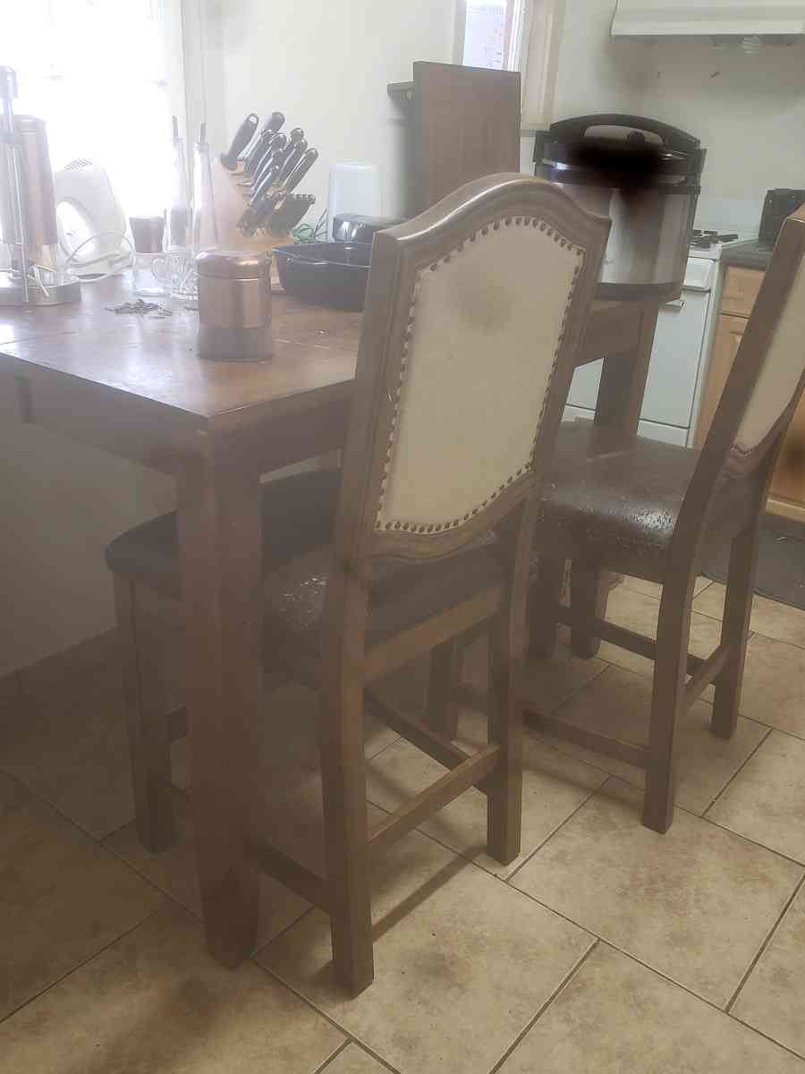 antiques collectables model cars knives dolls clothes shoes