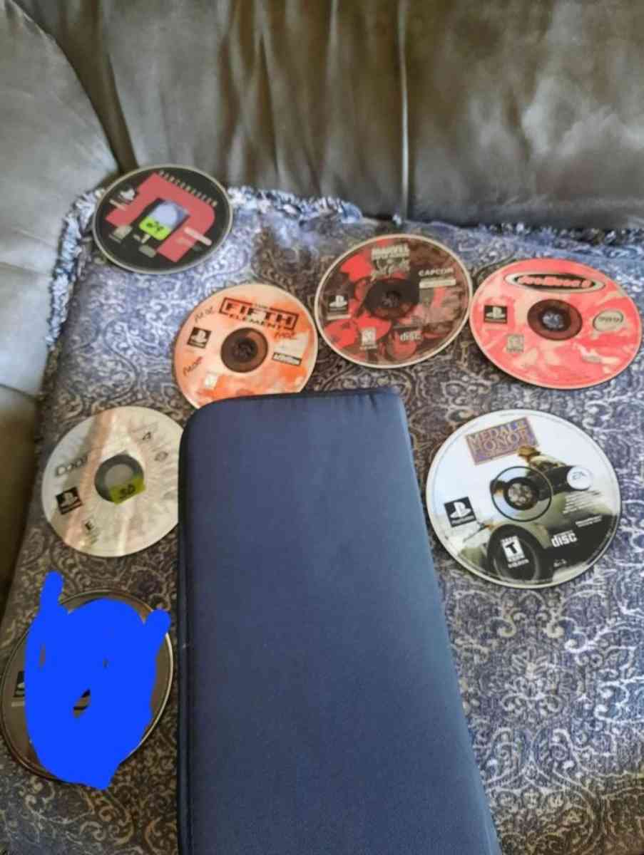 Lot of 31 PS1 Games and 1 PS2 Game  Pickup SOUTHMONT NC