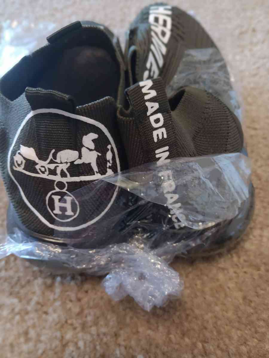 a custom printed pair of womens shoes  size 7