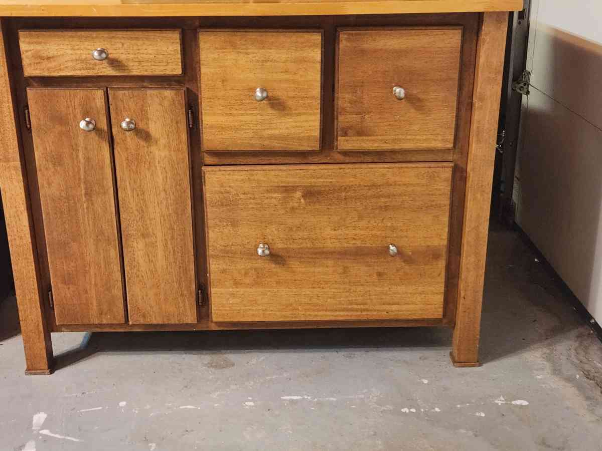 Catskills Craftsman Kitchen Deep Drawer Island With 2 Additi