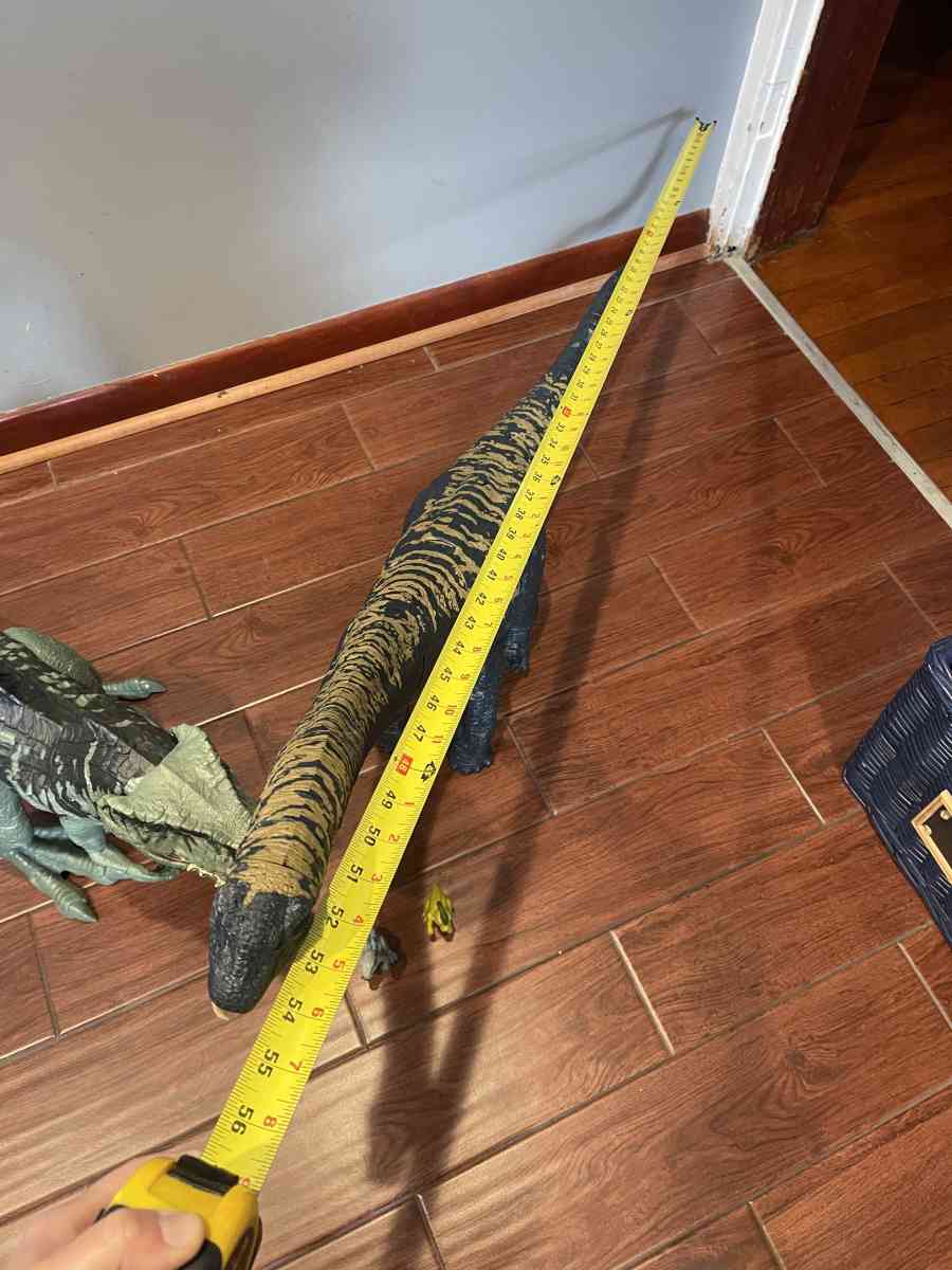 large jurassic world dominion dinosaurs