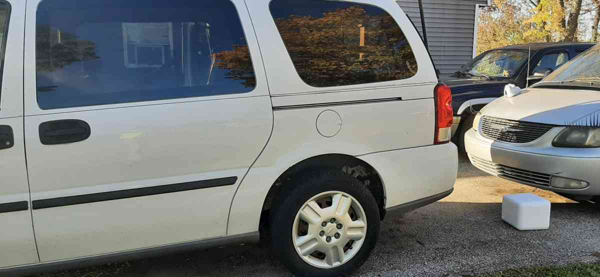 2006 chevy uplander van