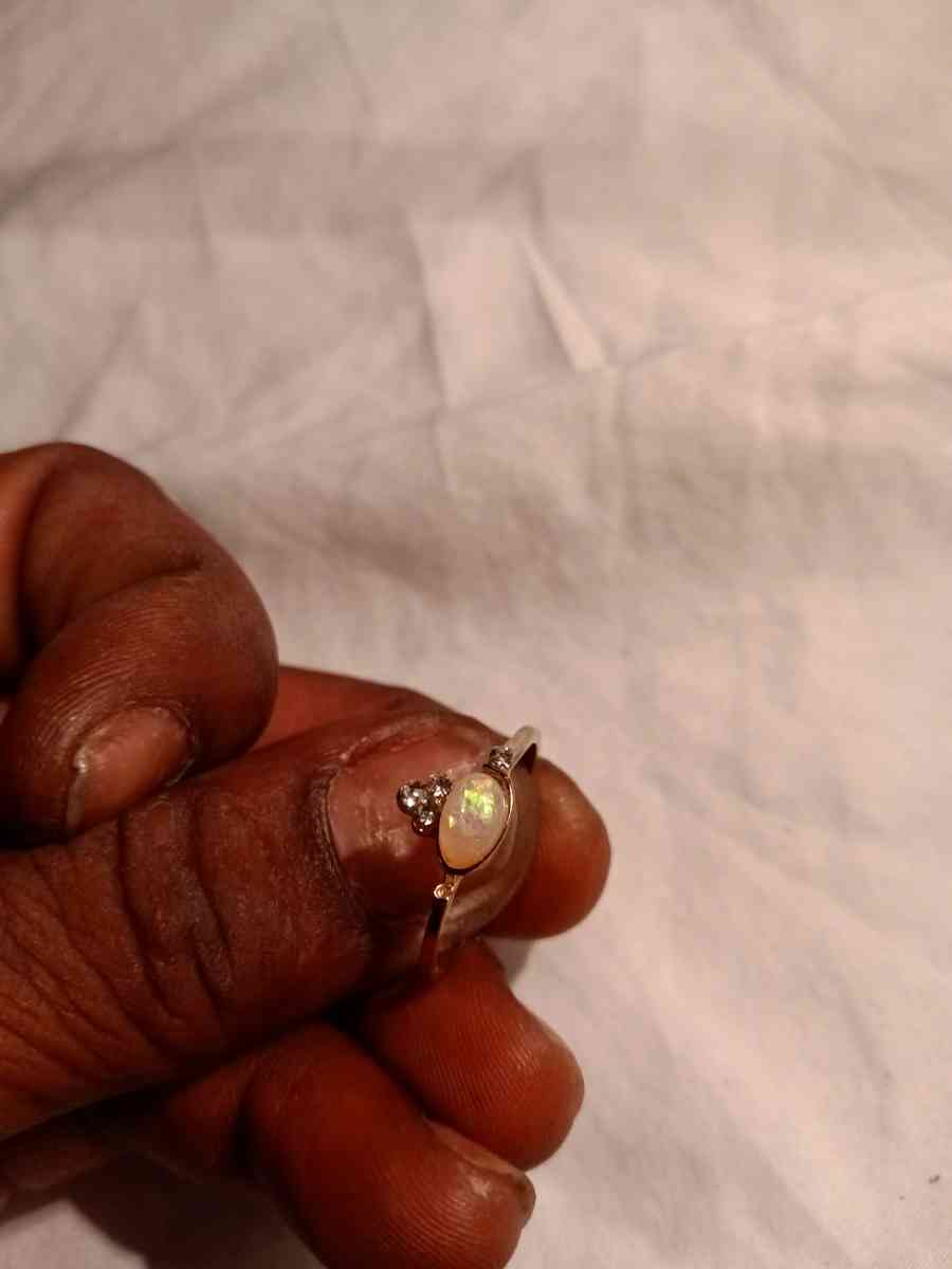 ladies rings gold costume