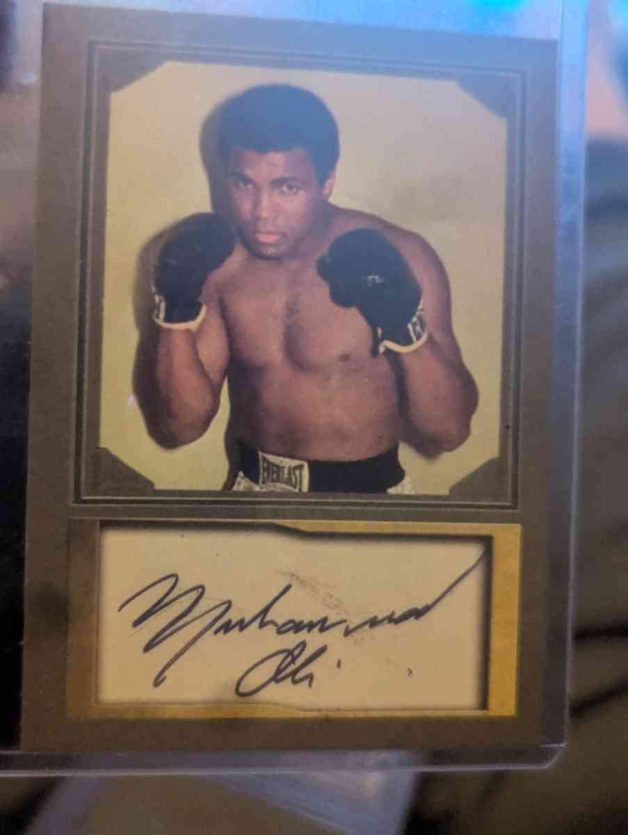 Mohammed Ali auto reprint card will make deals