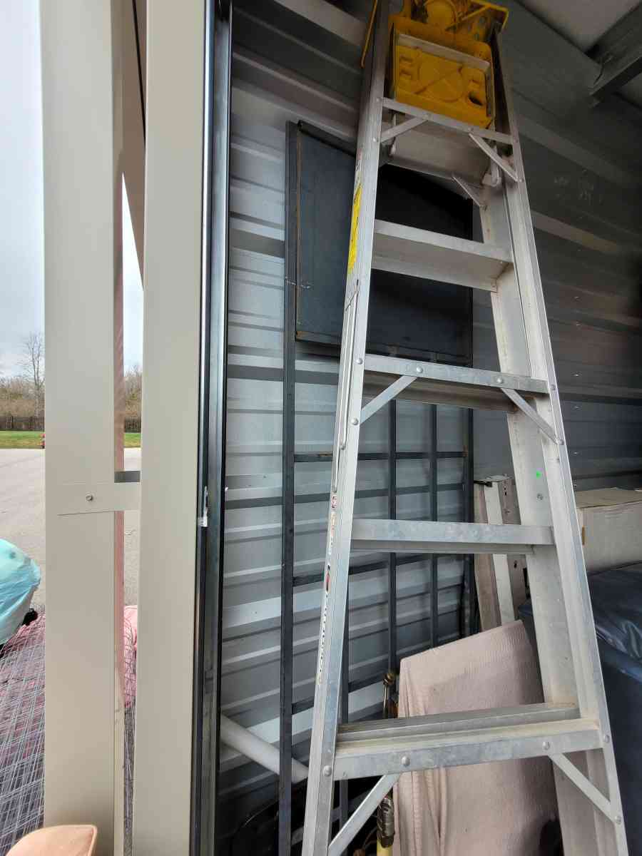 aluminum  extension  ladder